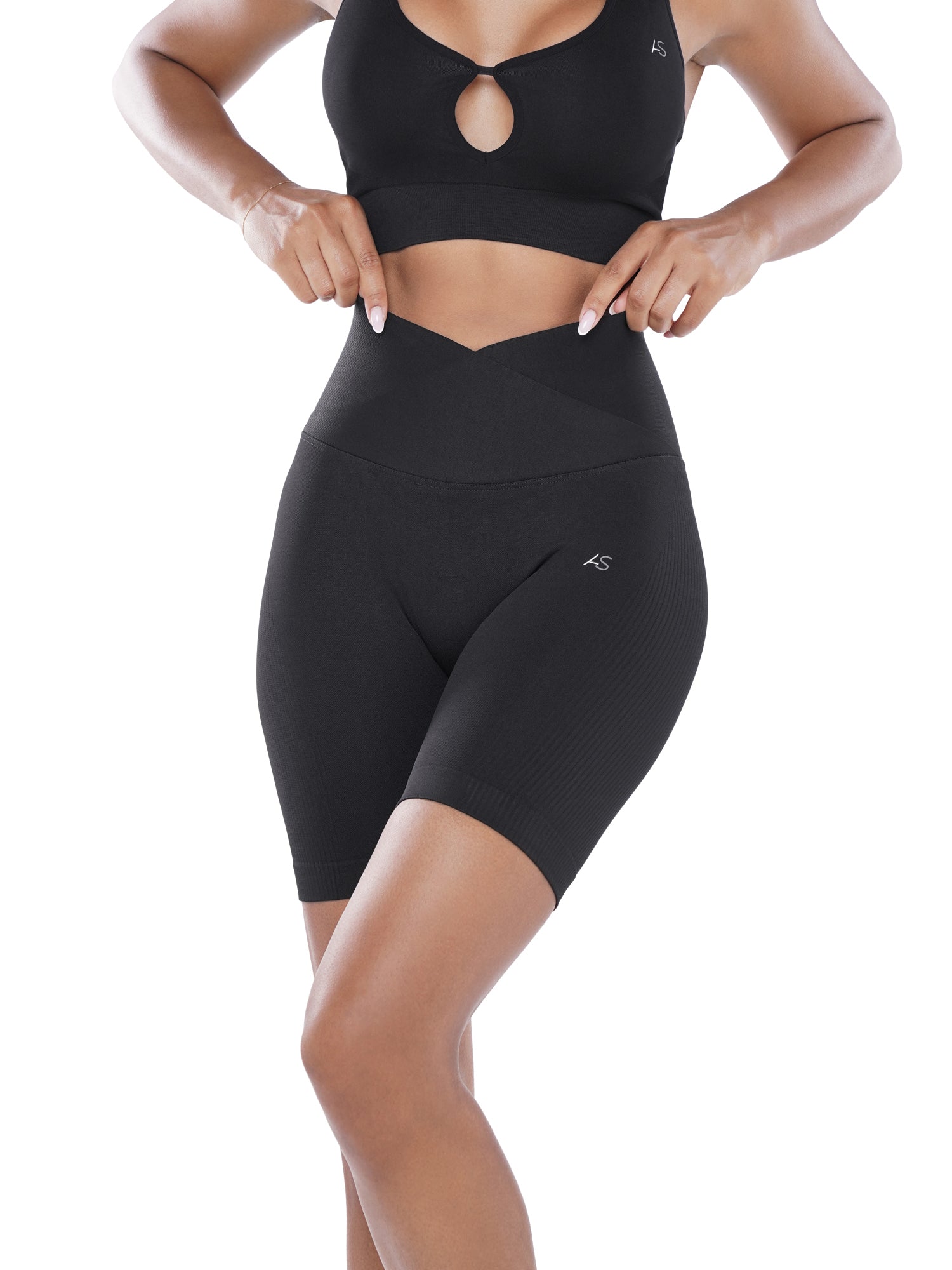 Shorts V incrociata - pancia piatta e scrunch